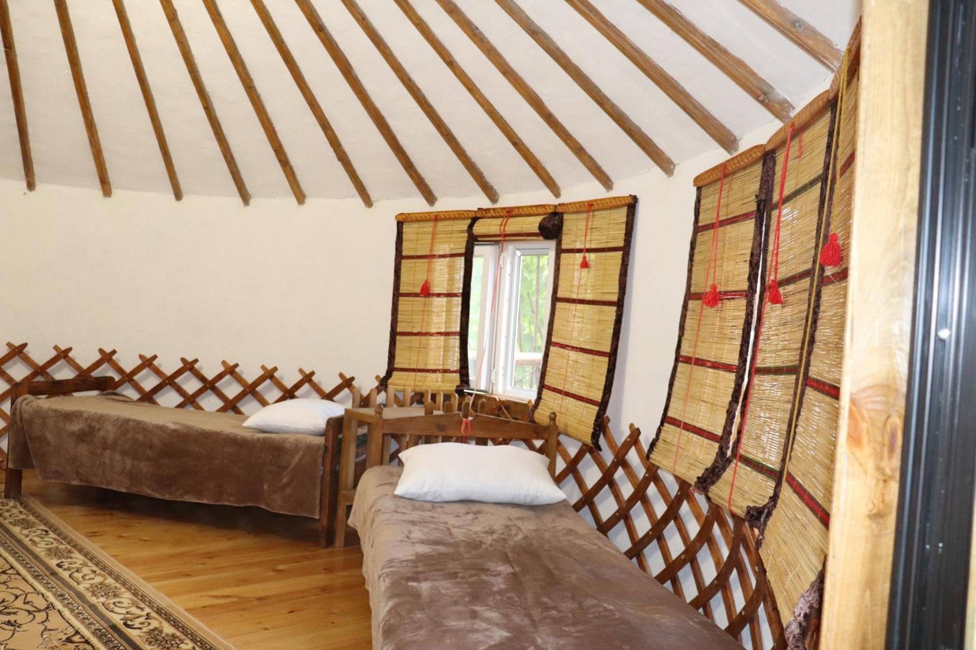 Happy Nomads Yurts & Hostel Karakol Exterior photo