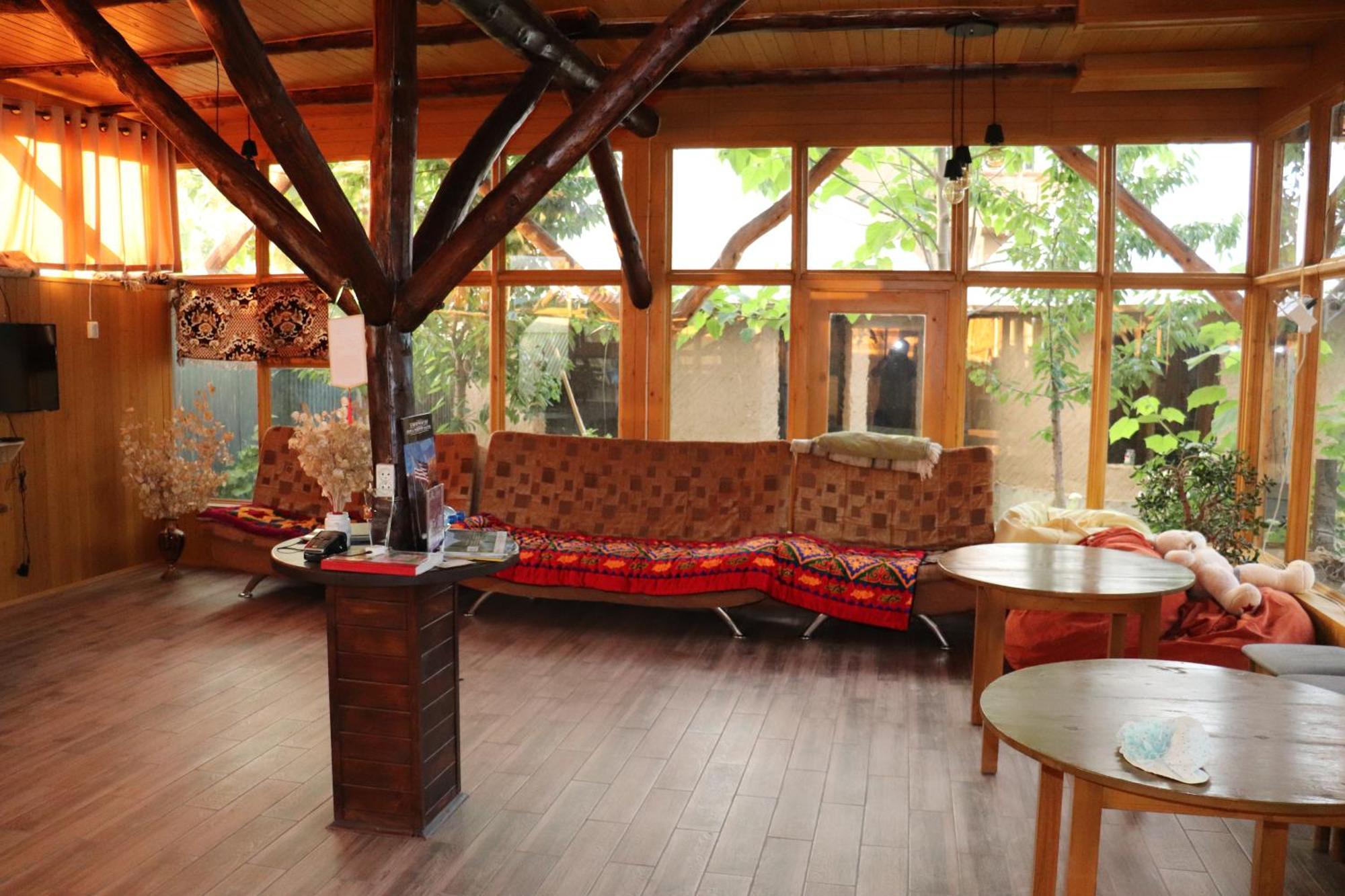 Happy Nomads Yurts & Hostel Karakol Exterior photo