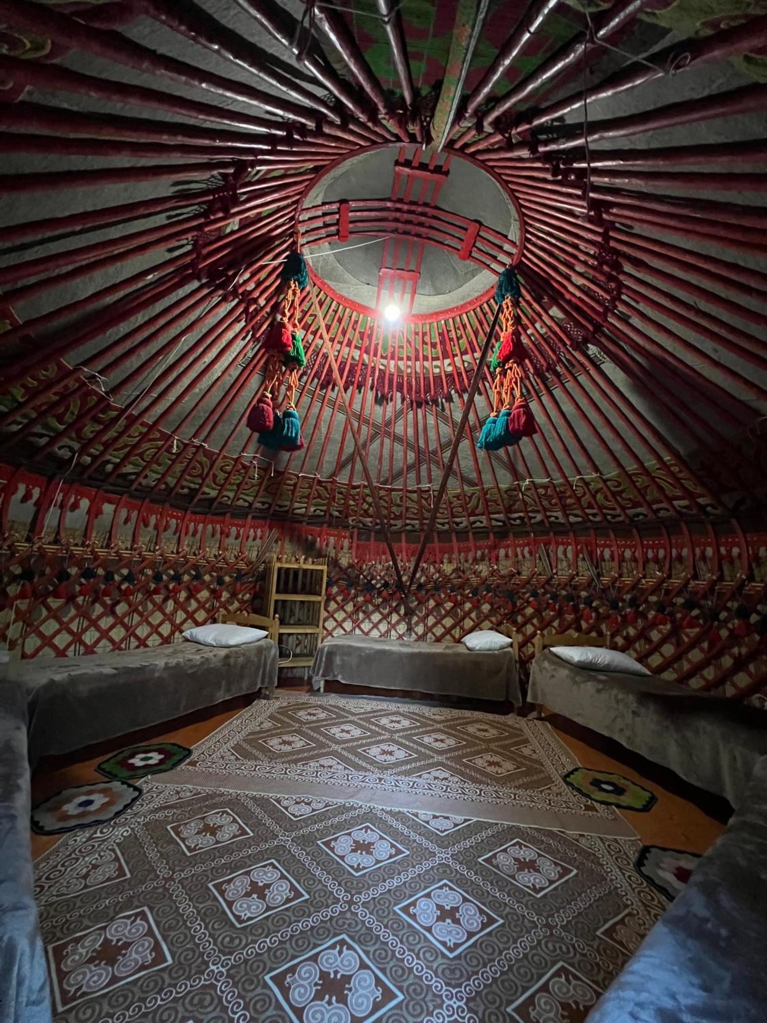 Happy Nomads Yurts & Hostel Karakol Exterior photo