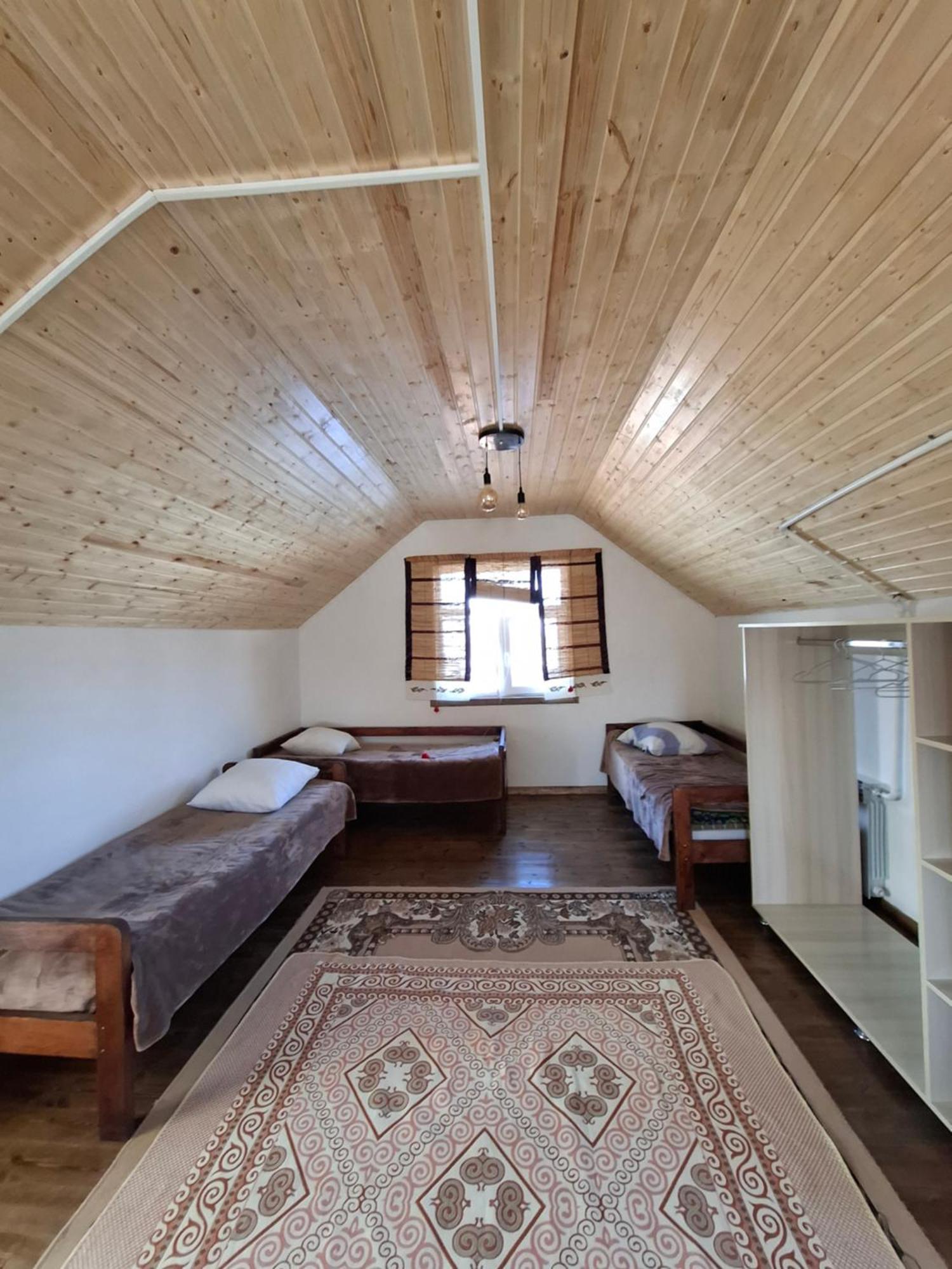 Happy Nomads Yurts & Hostel Karakol Exterior photo