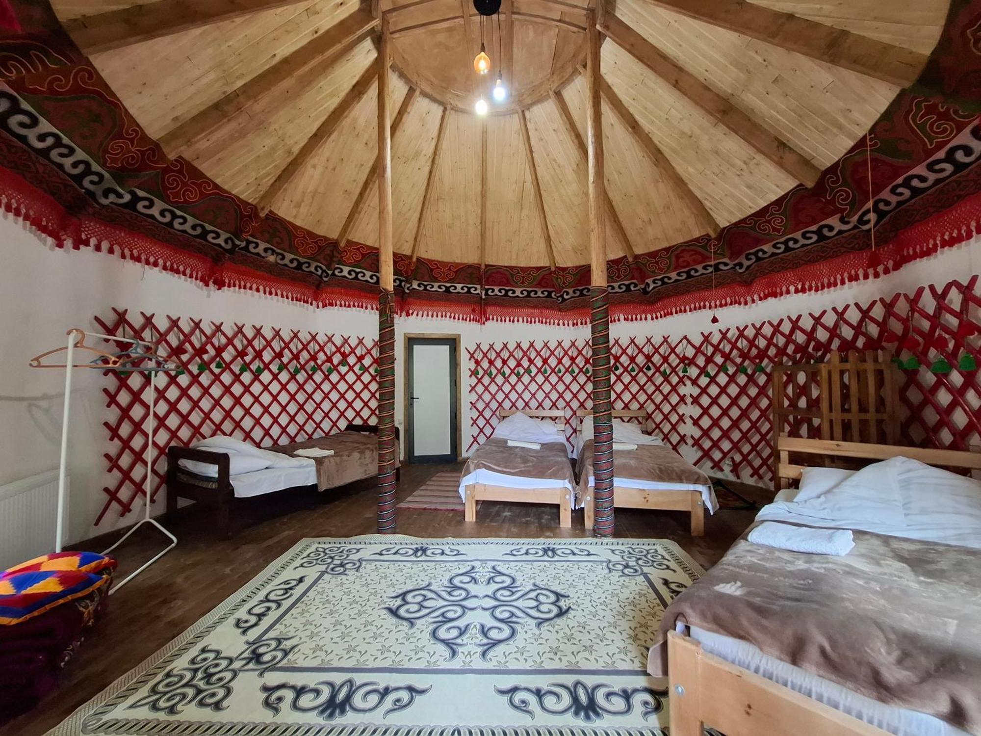Happy Nomads Yurts & Hostel Karakol Exterior photo